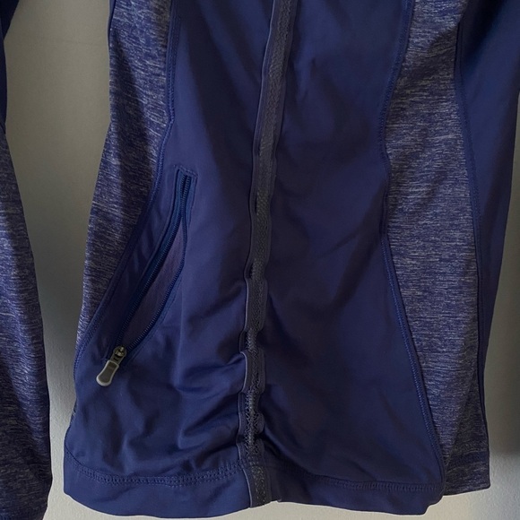 Lululemon size 6 light hoodie - Picture 2 of 13